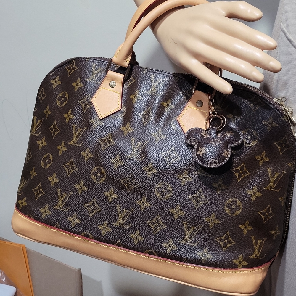 Louis Vuitton Alma PM